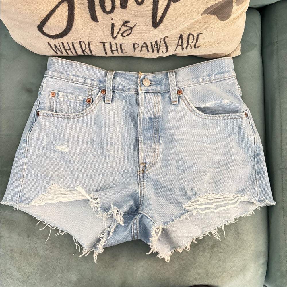 Levi’s shorts